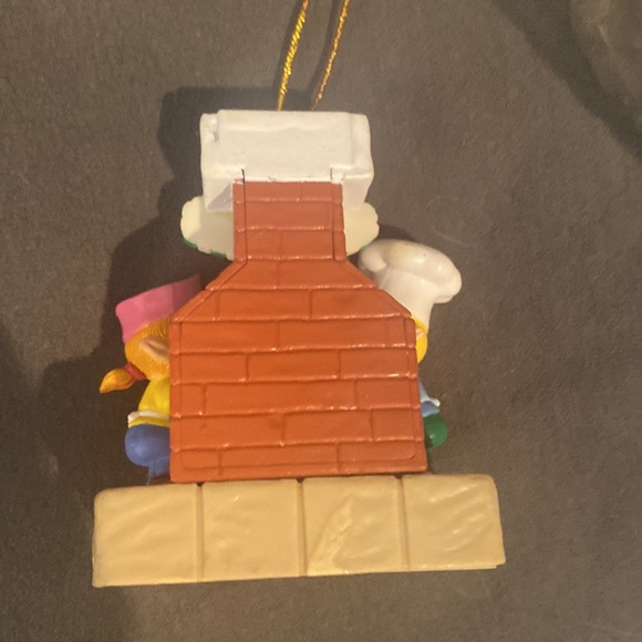 Vintage Mistletoe Magic Collection Christmas Ornament-Elves in North Pole Bakery - Picture 6 of 7